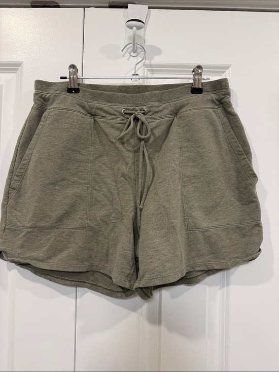 Hyba Pants - Everyday Drawstring Athletic Shorts in Olive